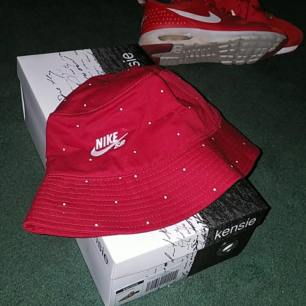 NIKE SB bucket hat
